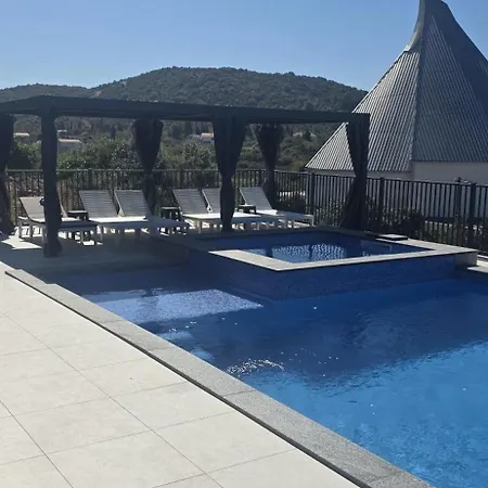 View Neum